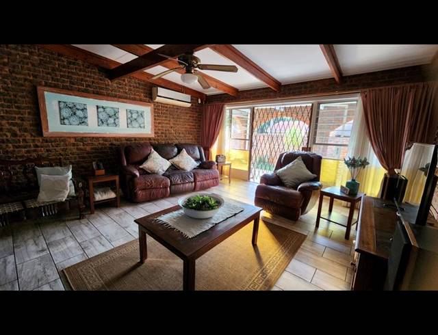 4 BEDROOM HOUSE FOR SALE IN KARENPARK